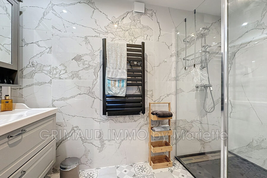 Maison à vendre à Sainte-Maxime — Vue mer — photo 19