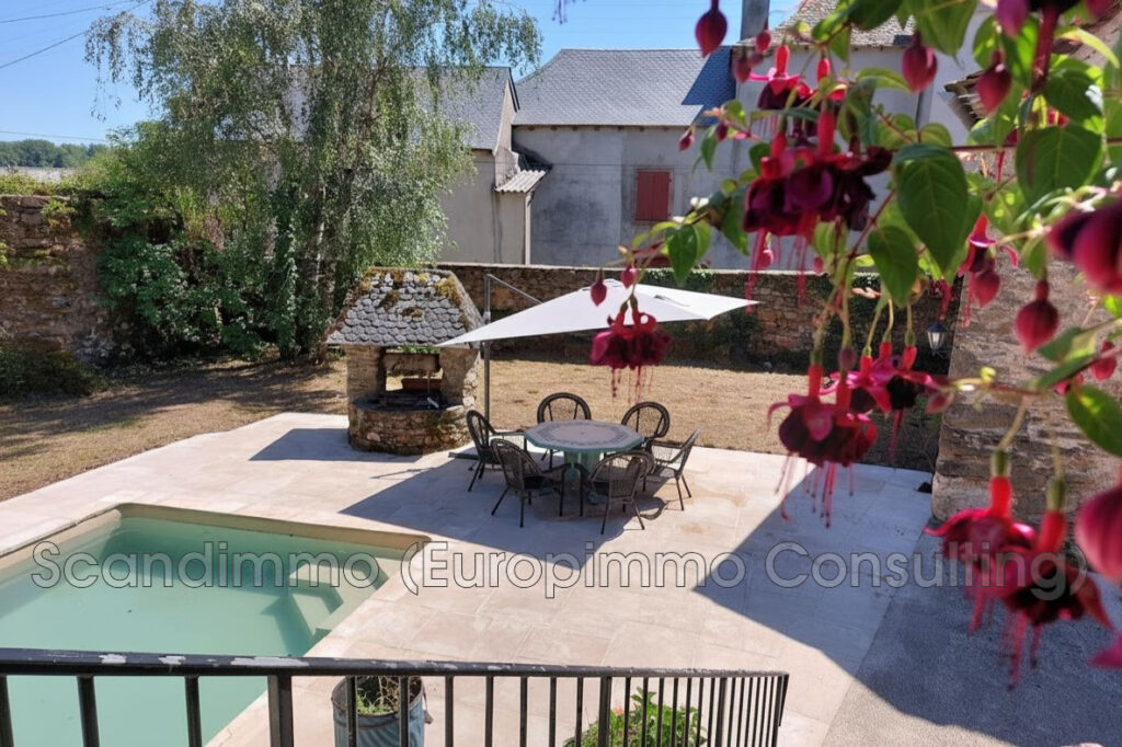 vente maison 8 Pièce(s) – 8 pièces – 6 chambres – 211.56 m²