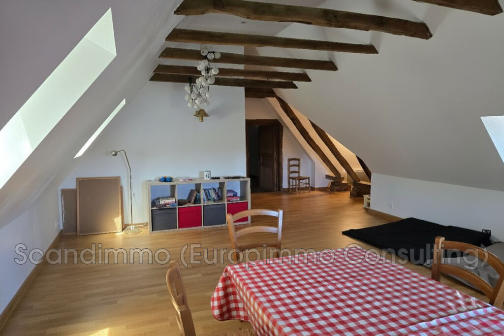 vente maison 8 Pièce(s) – 8 pièces – 6 chambres – 211.56 m²