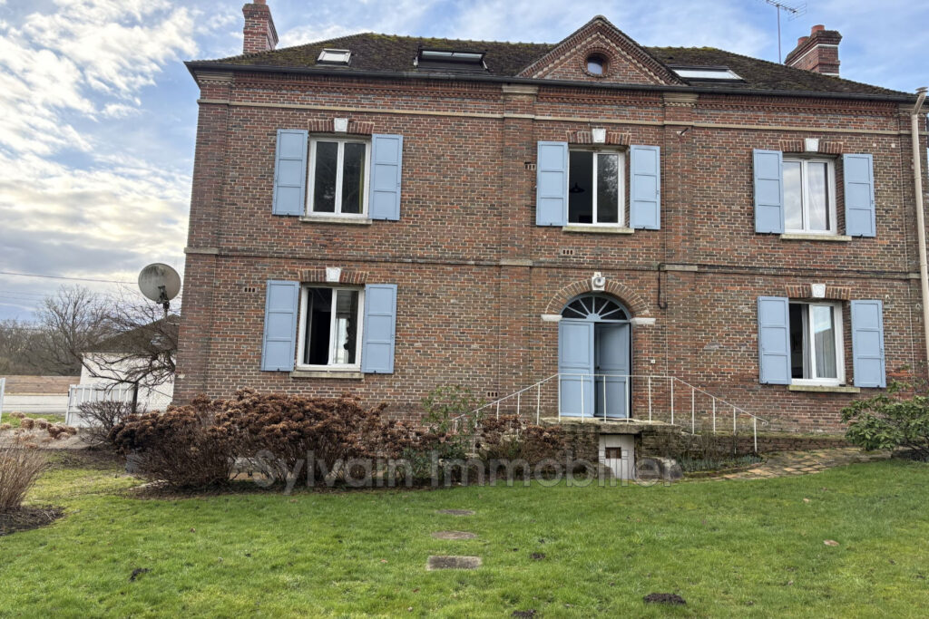 vente maison de maître 7 Pièce(s) – 7 pièces – 5 chambres – 133.00 m²