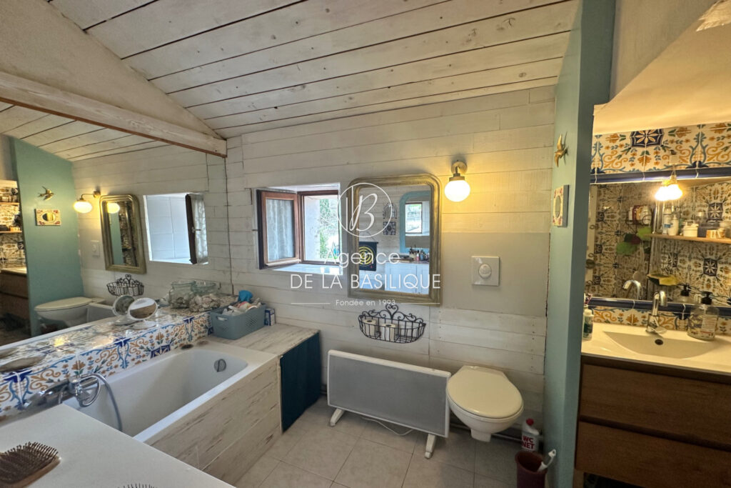 vente maison de village – NR pièces – 2 chambres – 94.00 m²