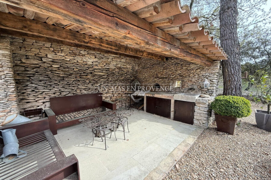 Maison à louer à Lacoste