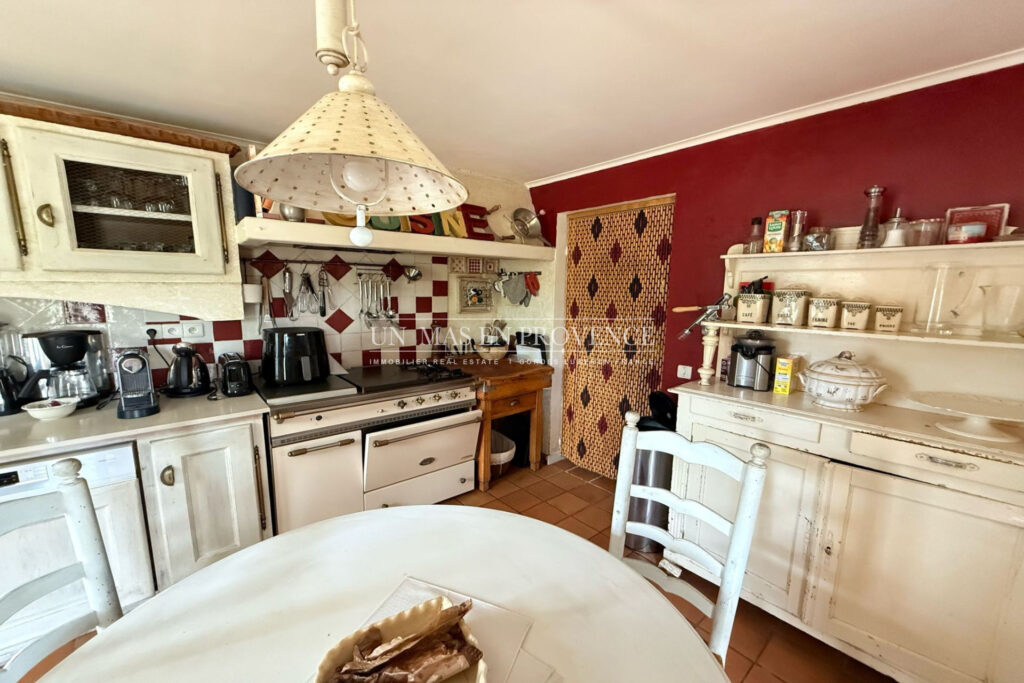 Maison Provençale familiale avec Piscine ? Location de Vacance – NR pièces – 4 chambres – 95.00 m²