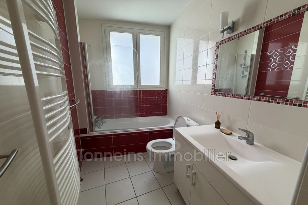 location maison 6 Pièce(s) – 6 pièces – 4 chambres – 111.00 m²