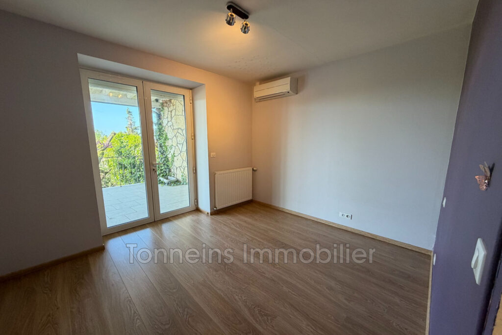 location maison 6 Pièce(s) – 6 pièces – 4 chambres – 111.00 m²