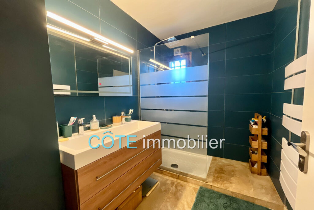 ANTIBES PROCHE CENTRE MAISON FAMILIALE 4 CHAMBRES PISCINE – 5 pièces – 4 chambres – 130.00 m²