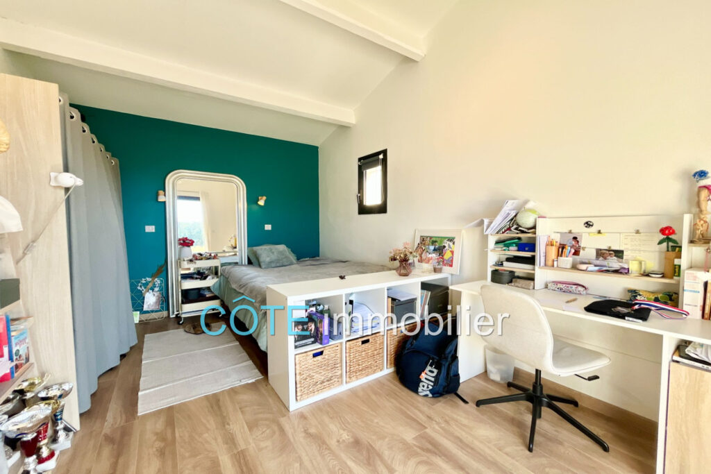 ANTIBES PROCHE CENTRE MAISON FAMILIALE 4 CHAMBRES PISCINE – 5 pièces – 4 chambres – 130.00 m²