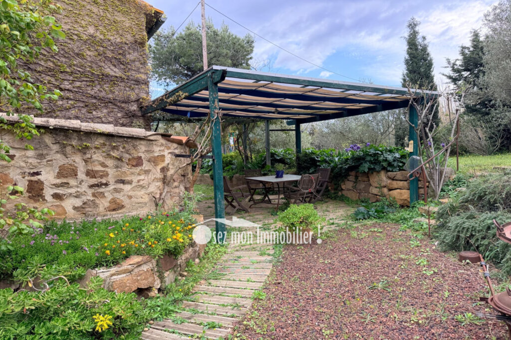 vente maison en pierre 11 Pièce(s) – 11 pièces – 7 chambres – 275.00 m²