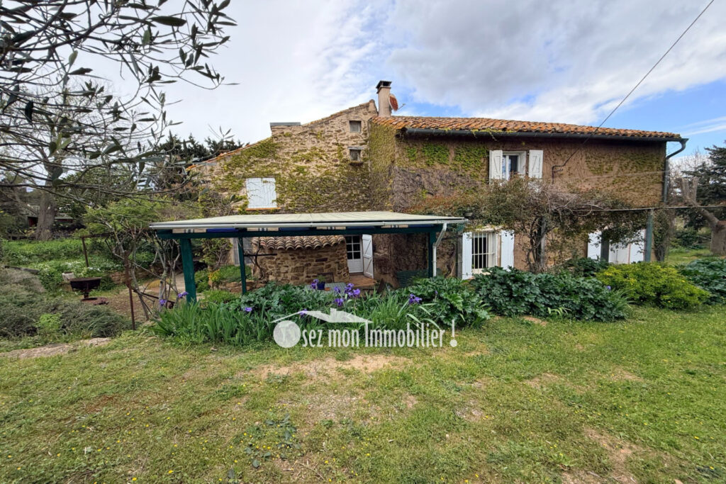 vente maison en pierre 11 Pièce(s) – 11 pièces – 7 chambres – 275.00 m²