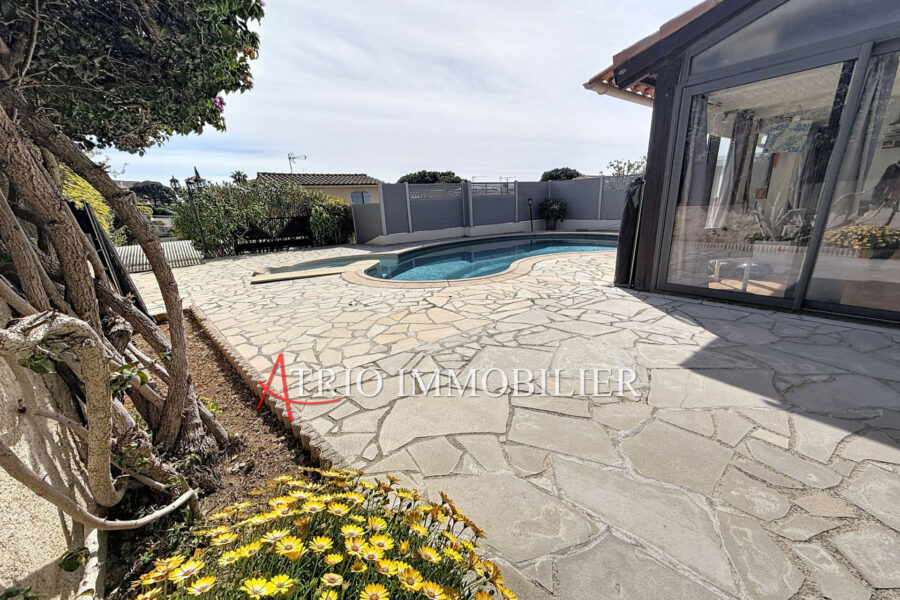 Maison à vendre à Cagnes-sur-Mer — Vue sur la ville — photo 12