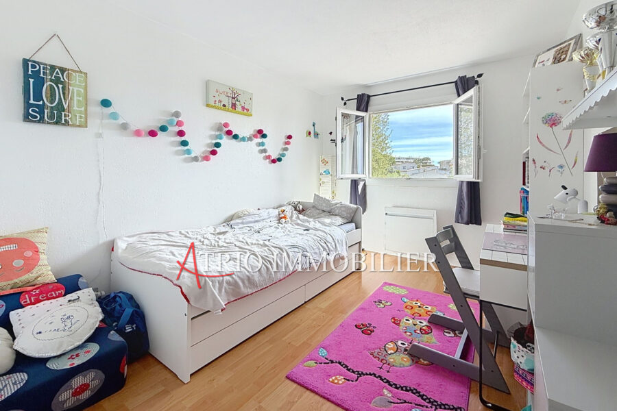 Maison à vendre à Cagnes-sur-Mer — Vue sur la ville — photo 15