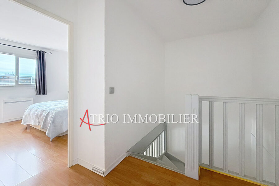 Maison à vendre à Cagnes-sur-Mer — Vue sur la ville — photo 17