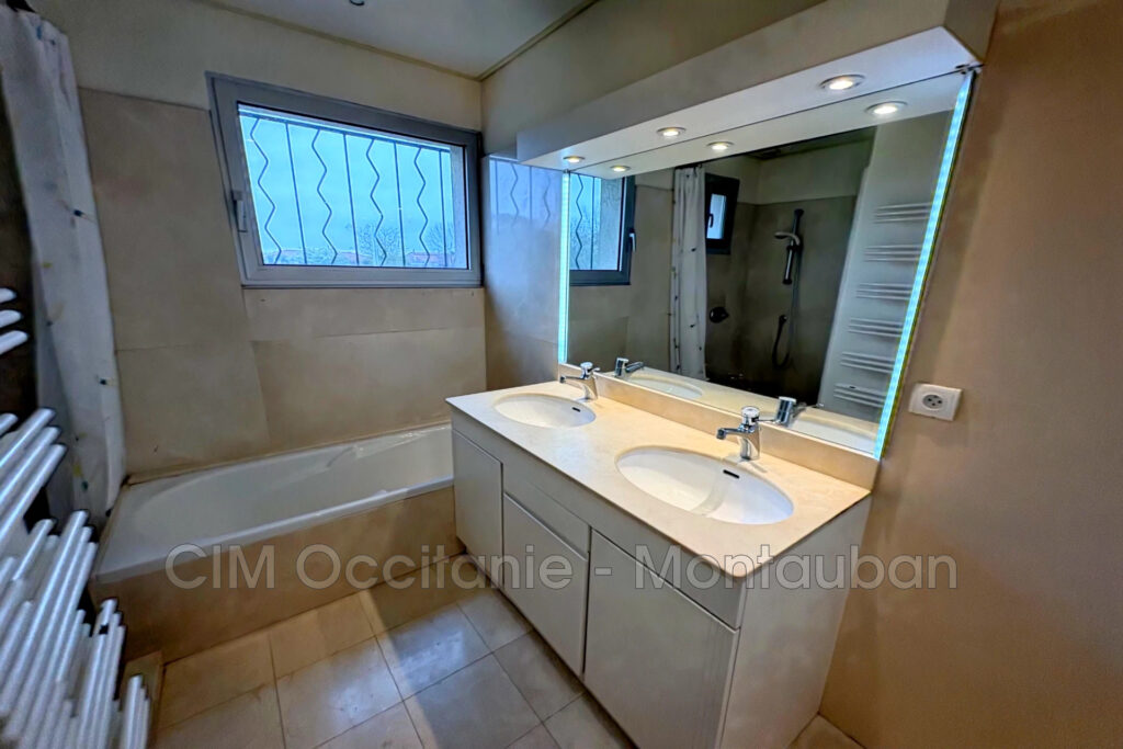 vente maison 7 Pièce(s) – 7 pièces – 6 chambres – 180.00 m²