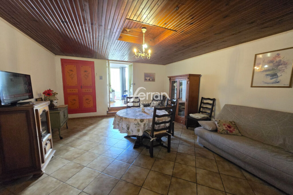 A vendre à Salernes appartement 46 m² avec terrasse – 2 pièces – NR chambres – 45.00 m²