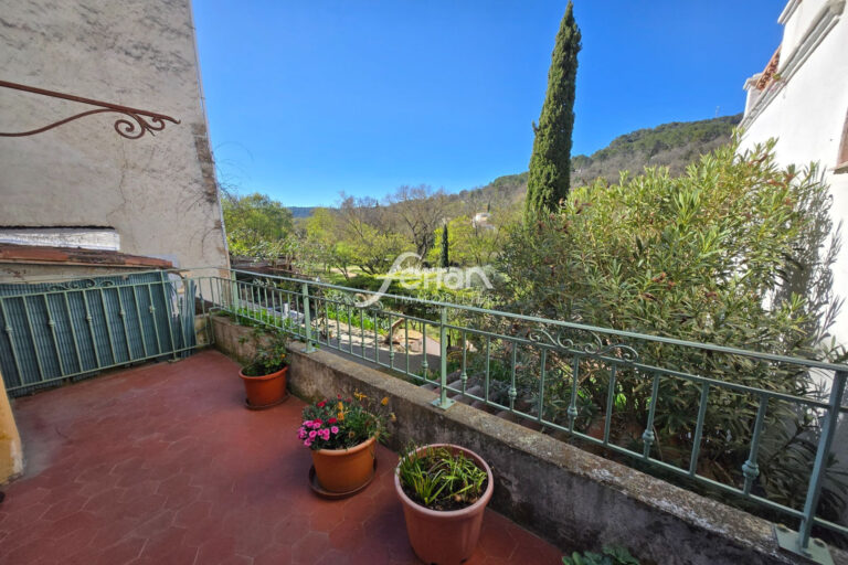 A vendre à Salernes appartement 46 m² avec terrasse – 2 pièces – NR chambres – 45.00 m²