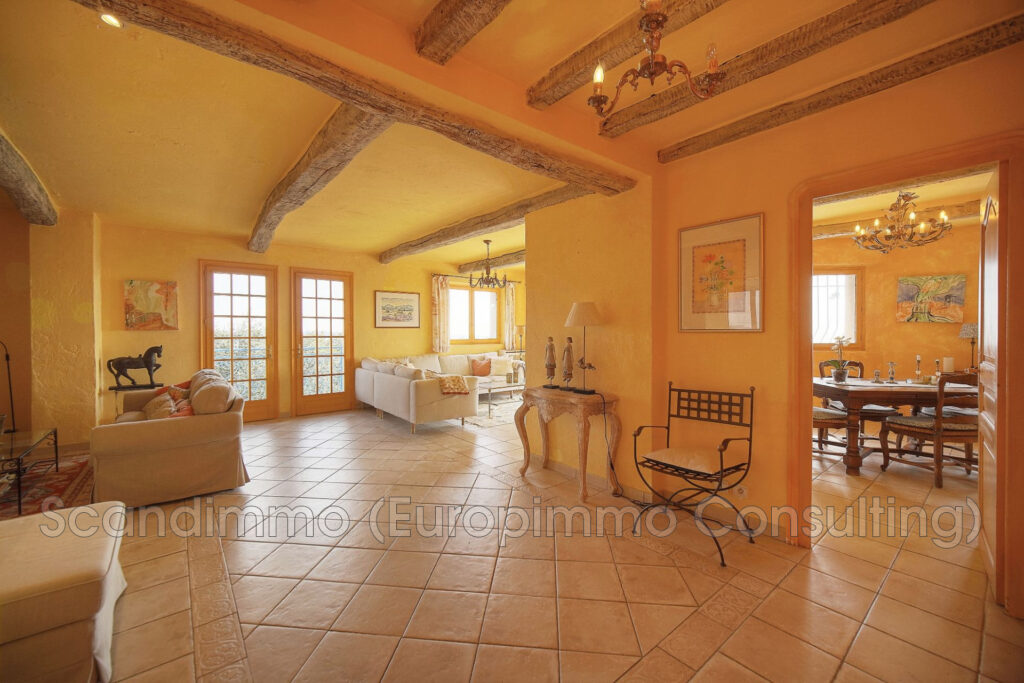 vente maison – NR pièces – 4 chambres – 211.00 m²