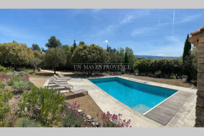 Location vacances Luberon : mas avec 5 chambres, piscine & gra – NR pièces – 5 chambres – 223.00 m²