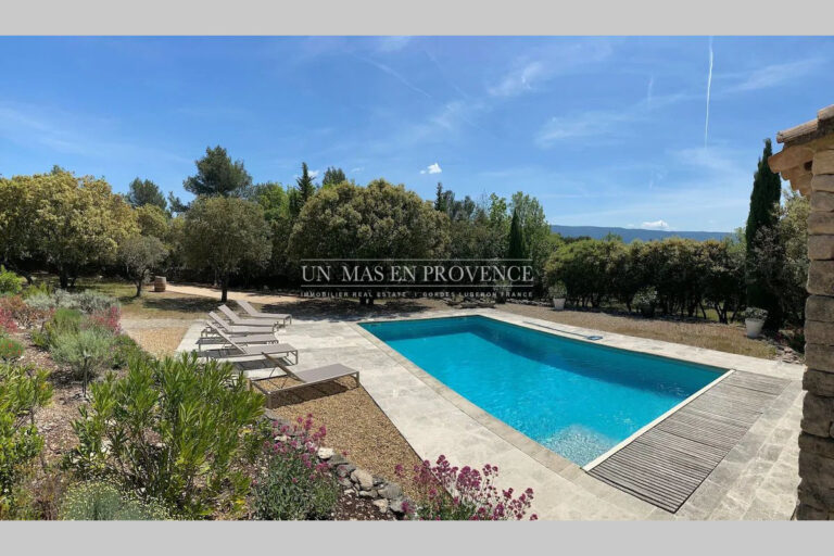 Location vacances Luberon : mas avec 5 chambres, piscine & gra – NR pièces – 5 chambres – 223.00 m²