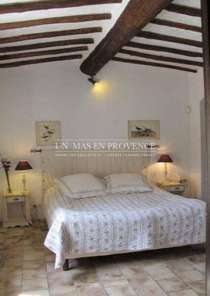 Maison à louer à Goult