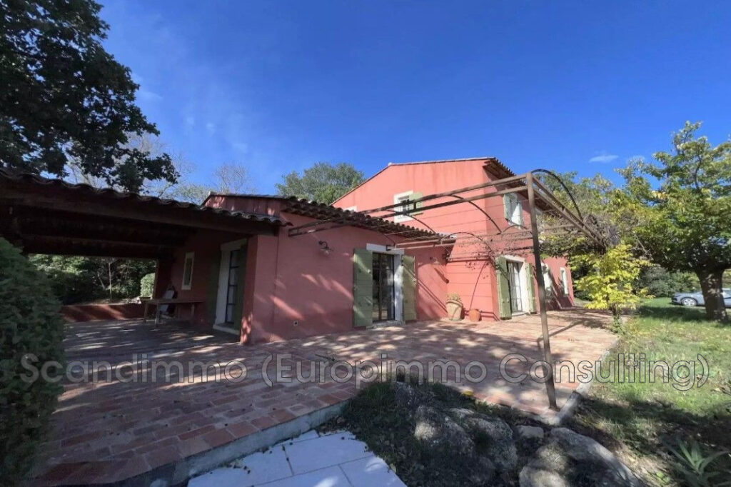 vente villa 7 Pièce(s) – 7 pièces – 5 chambres – 195.00 m²