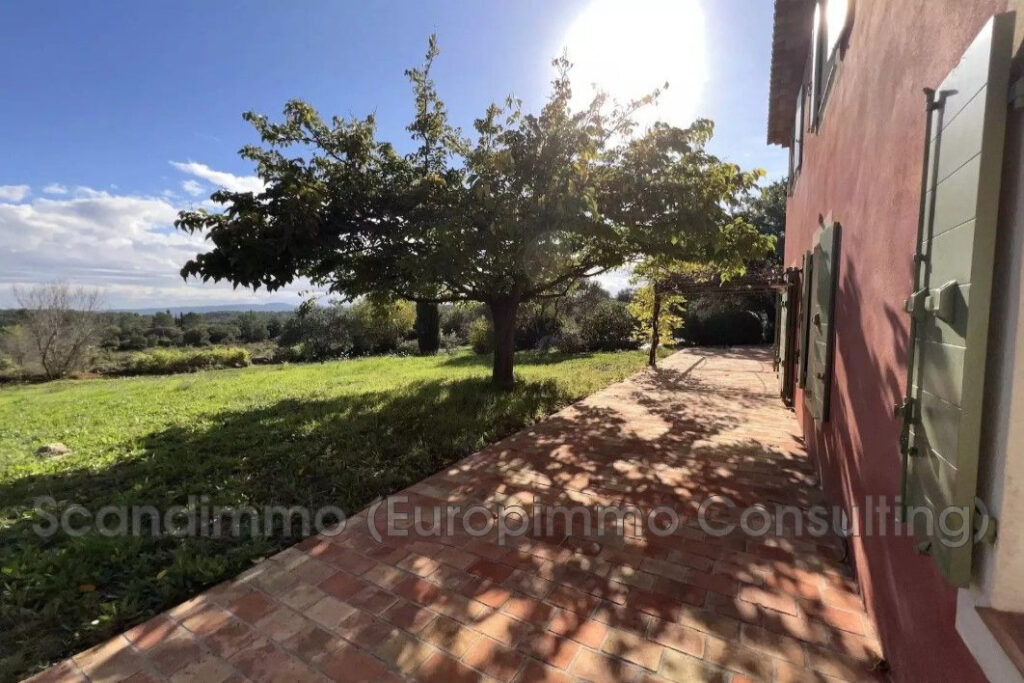 vente villa 7 Pièce(s) – 7 pièces – 5 chambres – 195.00 m²