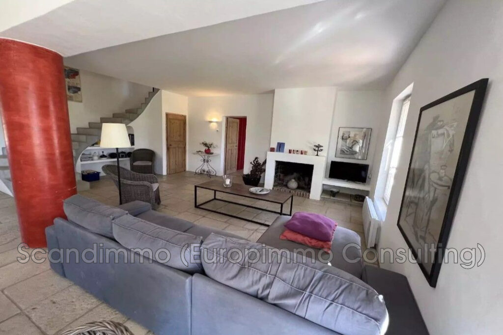 vente villa 7 Pièce(s) – 7 pièces – 5 chambres – 195.00 m²