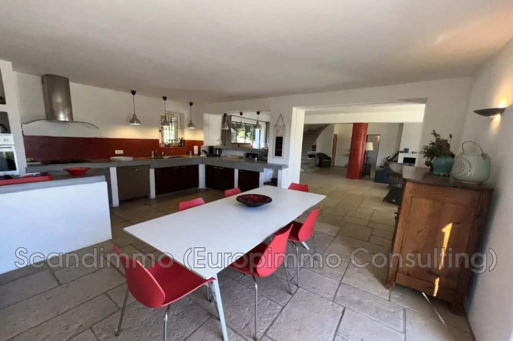 vente villa 7 Pièce(s) – 7 pièces – 5 chambres – 195.00 m²