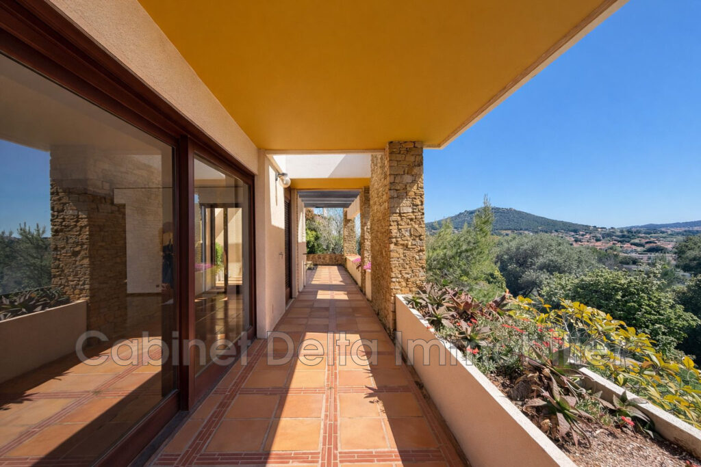 COUP DE COEUR ! – 6 pièces – 5 chambres – 200.00 m²