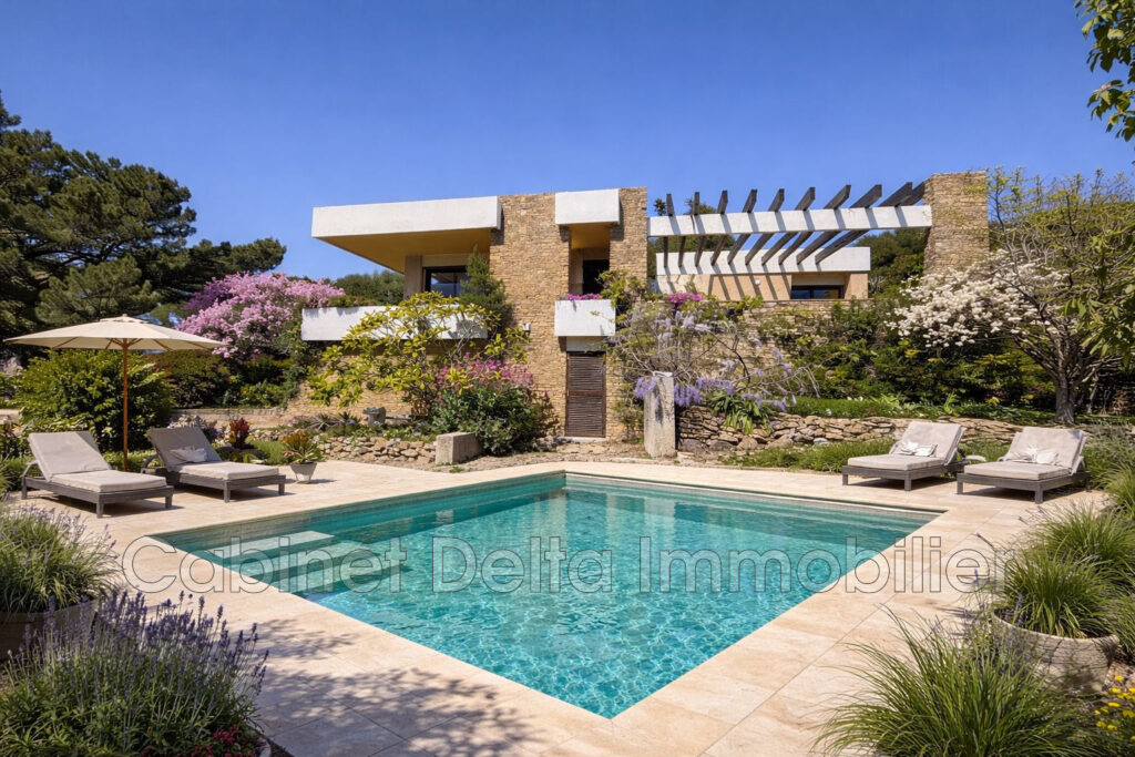 COUP DE COEUR ! – 6 pièces – 5 chambres – 200.00 m²