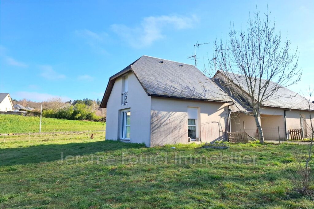 Maison à deux pas du centre-ville et des commodités. – 2 pièces – 1 chambre – 53.50 m²