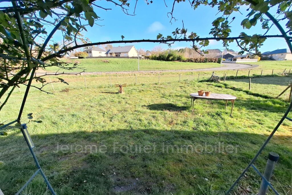 Maison à deux pas du centre-ville et des commodités. – 2 pièces – 1 chambre – 53.50 m²