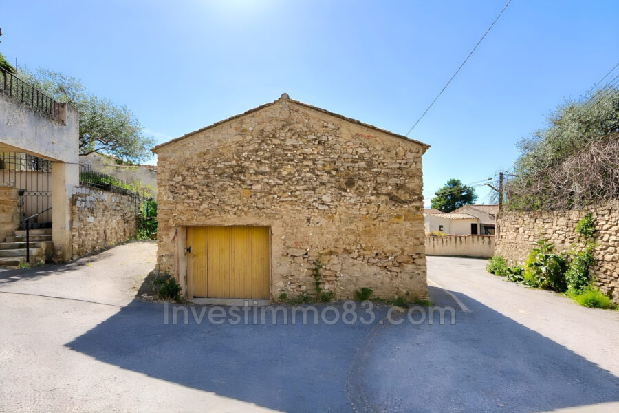 Terrain à vendre à Pourrières