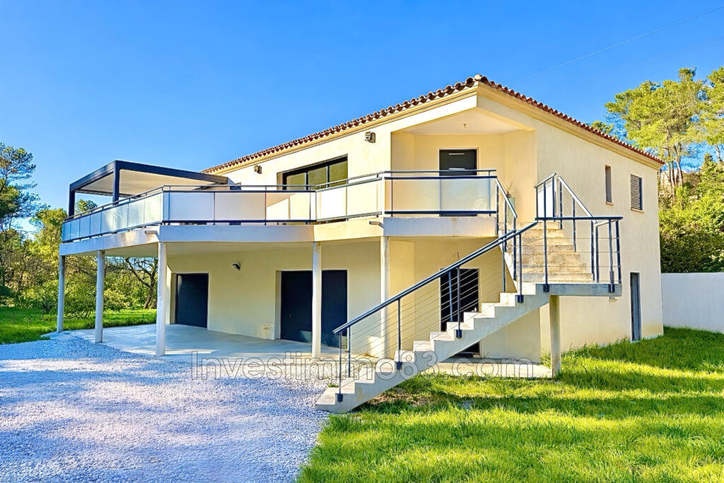 Dans un environnement calme et verdoyant et dans un quartier r – 5 pièces – 4 chambres – 250.00 m²