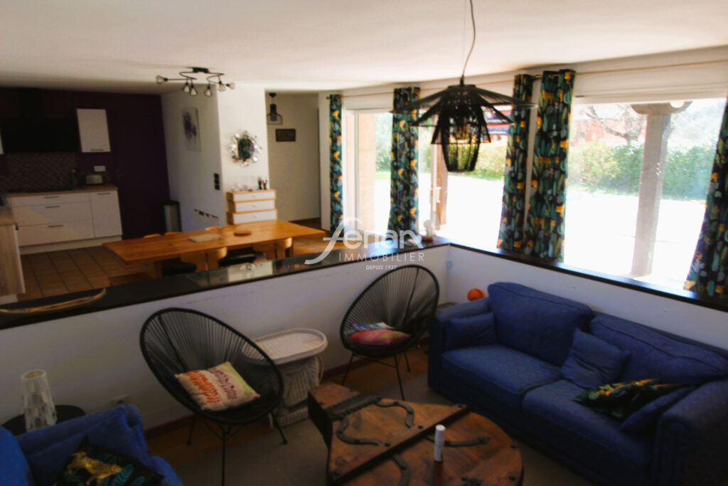 A vendre à Lorgues Maison de 145m² sur 1545m² de terrain – 4 pièces – 3 chambres – 145.00 m²
