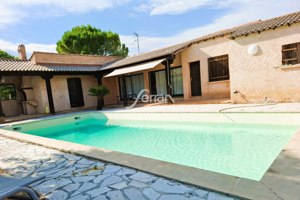 A vendre à Lorgues Maison de 145m² sur 1545m² de terrain – 4 pièces – 3 chambres – 145.00 m²