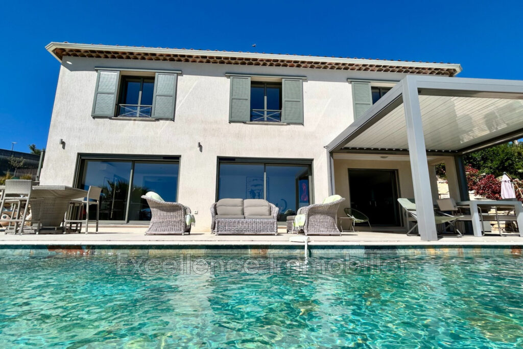 vente maison 5 Pièce(s) – 5 pièces – 3 chambres – 138.00 m²