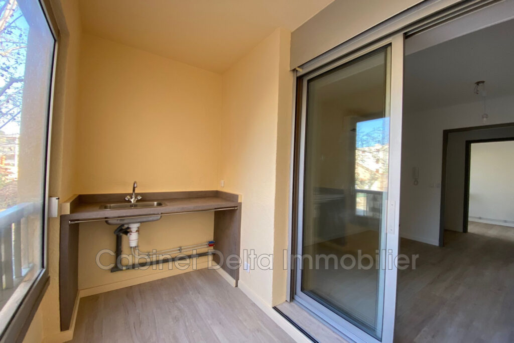 BUREAU Centre ville de SANARY – NR pièces – NR chambres – 21.00 m²