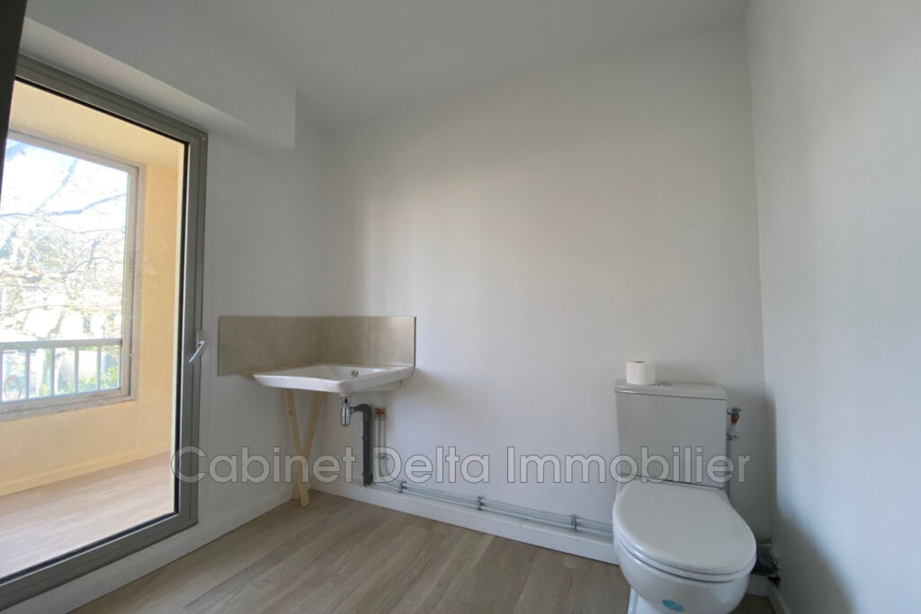 BUREAU Centre ville de SANARY – NR pièces – NR chambres – 21.00 m²