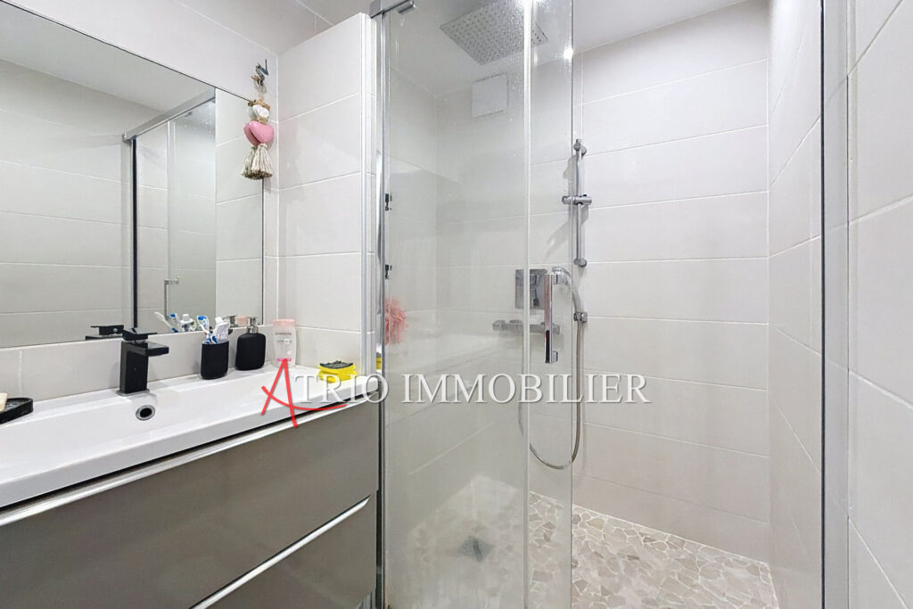 Superbe duplex au calme absolu, situé dans une magnifique rési – 2 pièces – 1 chambre – 37.00 m²