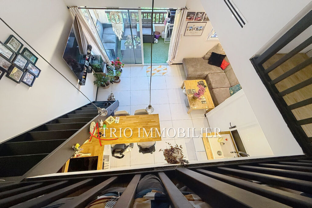 Superbe duplex au calme absolu, situé dans une magnifique rési – 2 pièces – 1 chambre – 37.00 m²