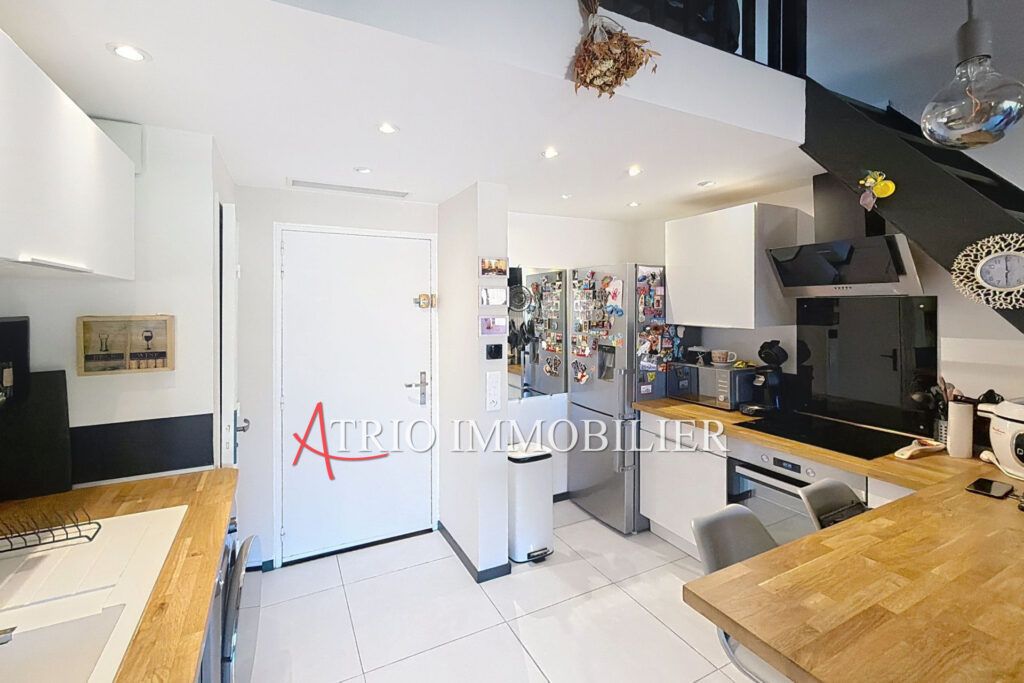 Superbe duplex au calme absolu, situé dans une magnifique rési – 2 pièces – 1 chambre – 37.00 m²