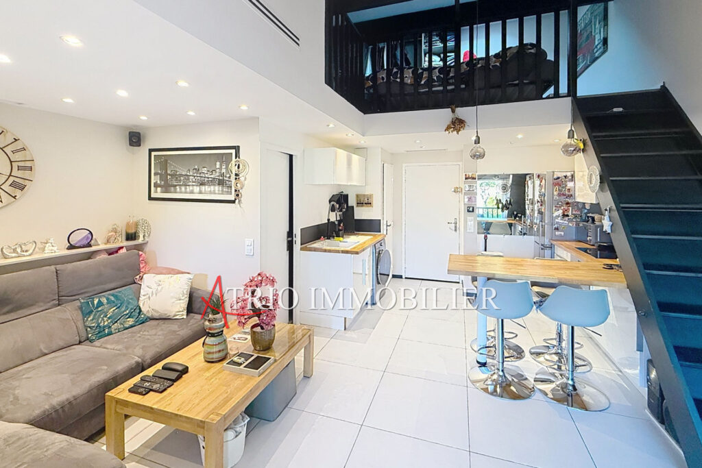 Superbe duplex au calme absolu, situé dans une magnifique rési – 2 pièces – 1 chambre – 37.00 m²