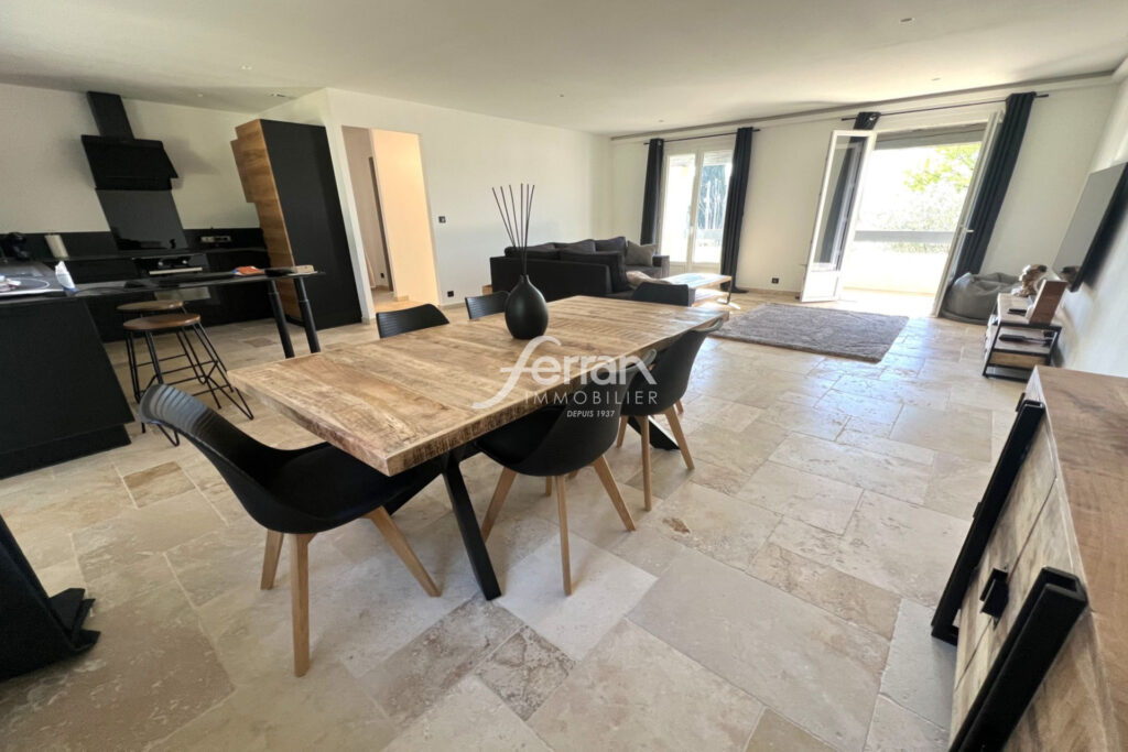 Maison d&rsquo;environ 140 m2 composée de 2 logements sur terrain de – 6 pièces – 4 chambres – 140.00 m²