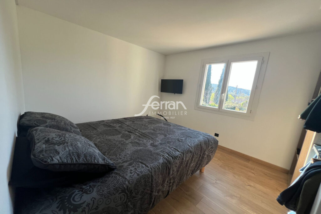 Maison d&rsquo;environ 140 m2 composée de 2 logements sur terrain de – 6 pièces – 4 chambres – 140.00 m²