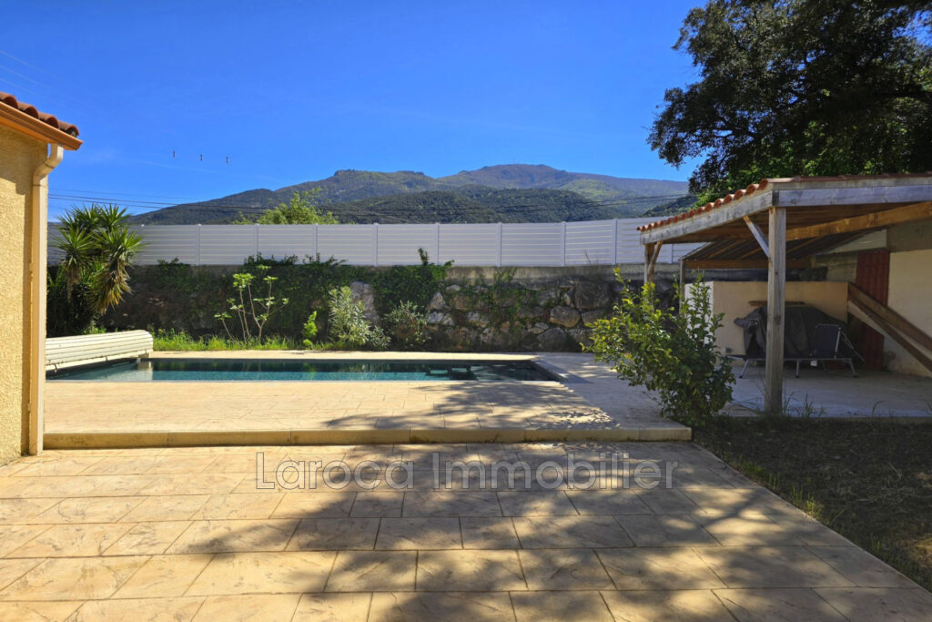 Achat villa à Laroque des Albères – 5 pièces – 3 chambres – 112.00 m²
