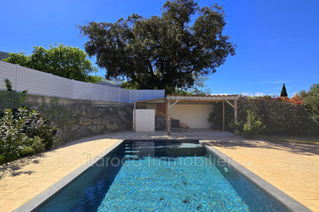 Achat villa à Laroque des Albères – 5 pièces – 3 chambres – 112.00 m²