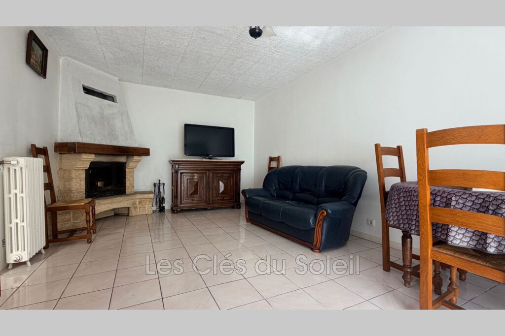 LA CELLE ? BIEN RARE ? 2 MAISONS EN UNE ? CALME –  Dans un cad – 8 pièces – 6 chambres – 160.00 m²