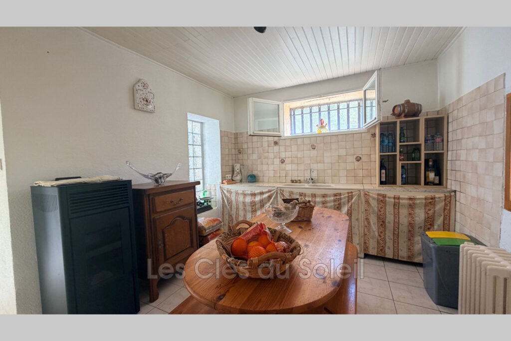 LA CELLE ? BIEN RARE ? 2 MAISONS EN UNE ? CALME –  Dans un cad – 8 pièces – 6 chambres – 160.00 m²