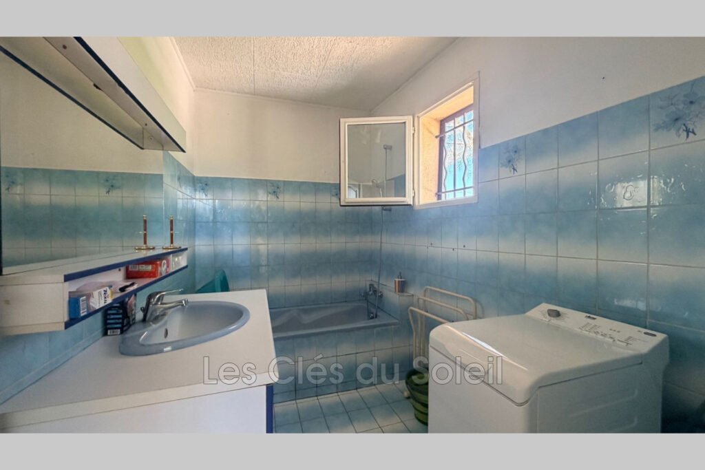LA CELLE ? BIEN RARE ? 2 MAISONS EN UNE ? CALME –  Dans un cad – 8 pièces – 6 chambres – 160.00 m²
