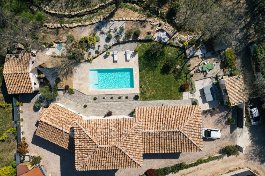 Villa contemporaine 2021 ? 160 m² ? Piscine ? Vue château ?  F – 5 pièces – 3 chambres – 160.00 m²